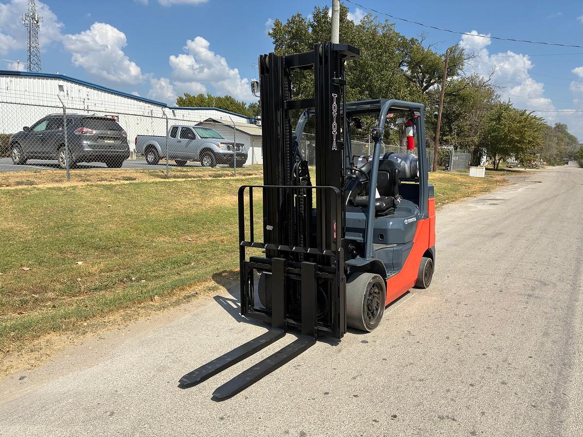 Used 2020 TOYOTA 8FGCU30
