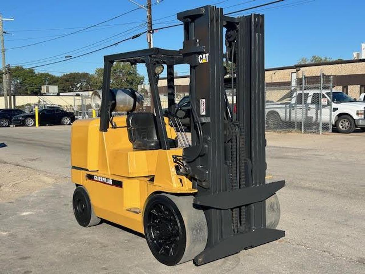 Used 2006 CAT GC70K1