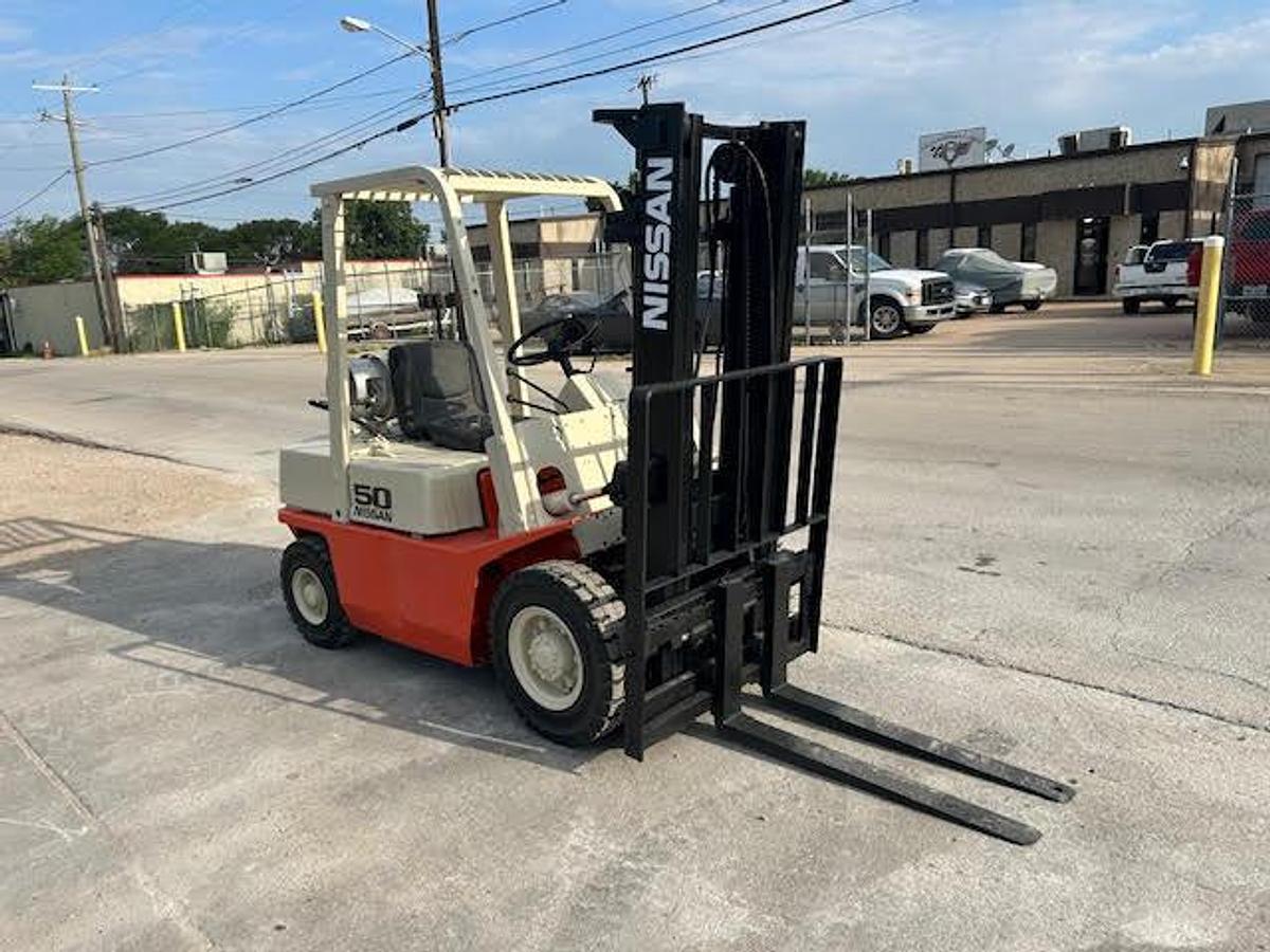 Used 1995 Nissan PF02A25V