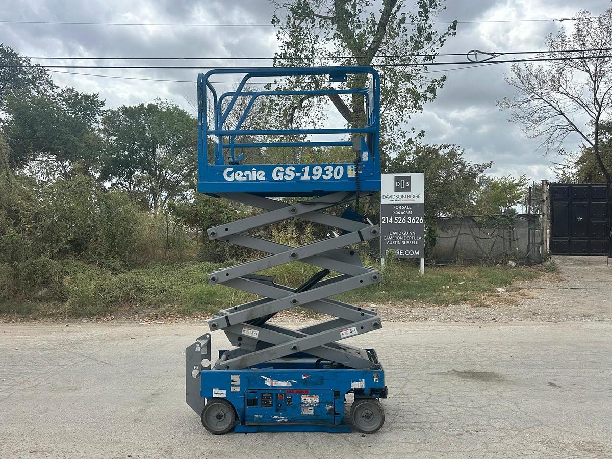 Used 2015 GENIE GS1930