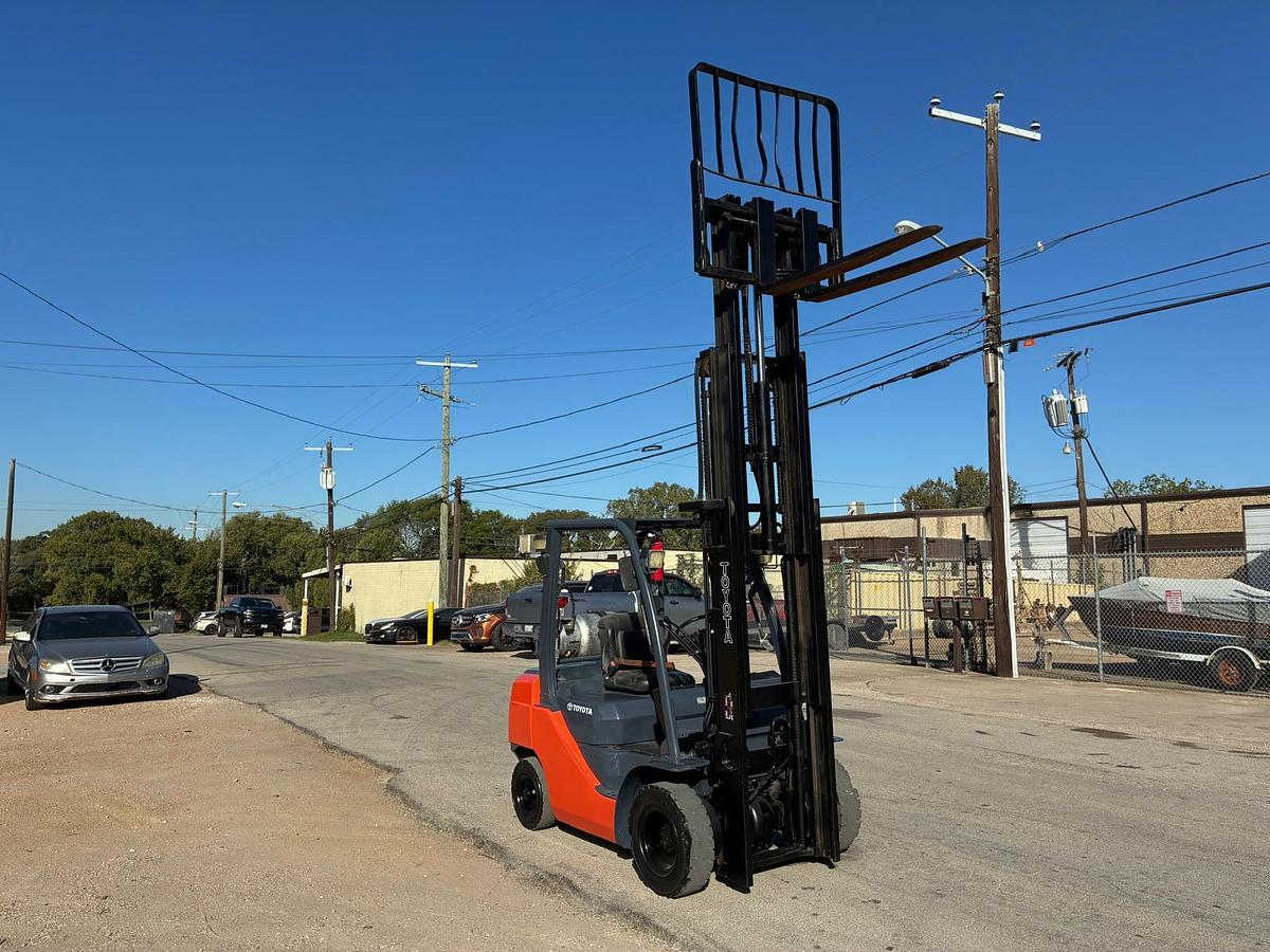 Used 2014 Toyota 8FGU25 5000 LBS