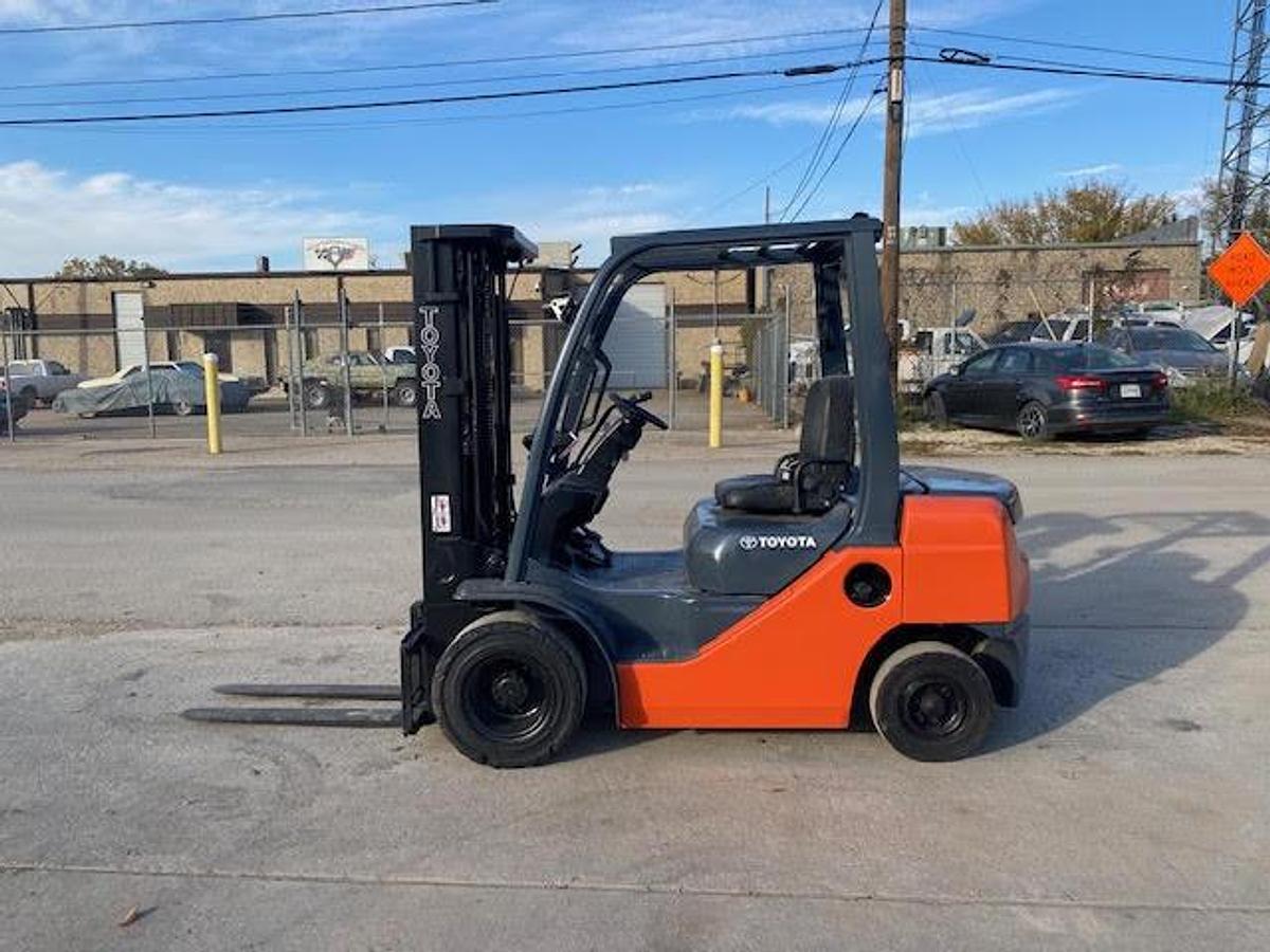 Used 2019 Toyota 8FDU25