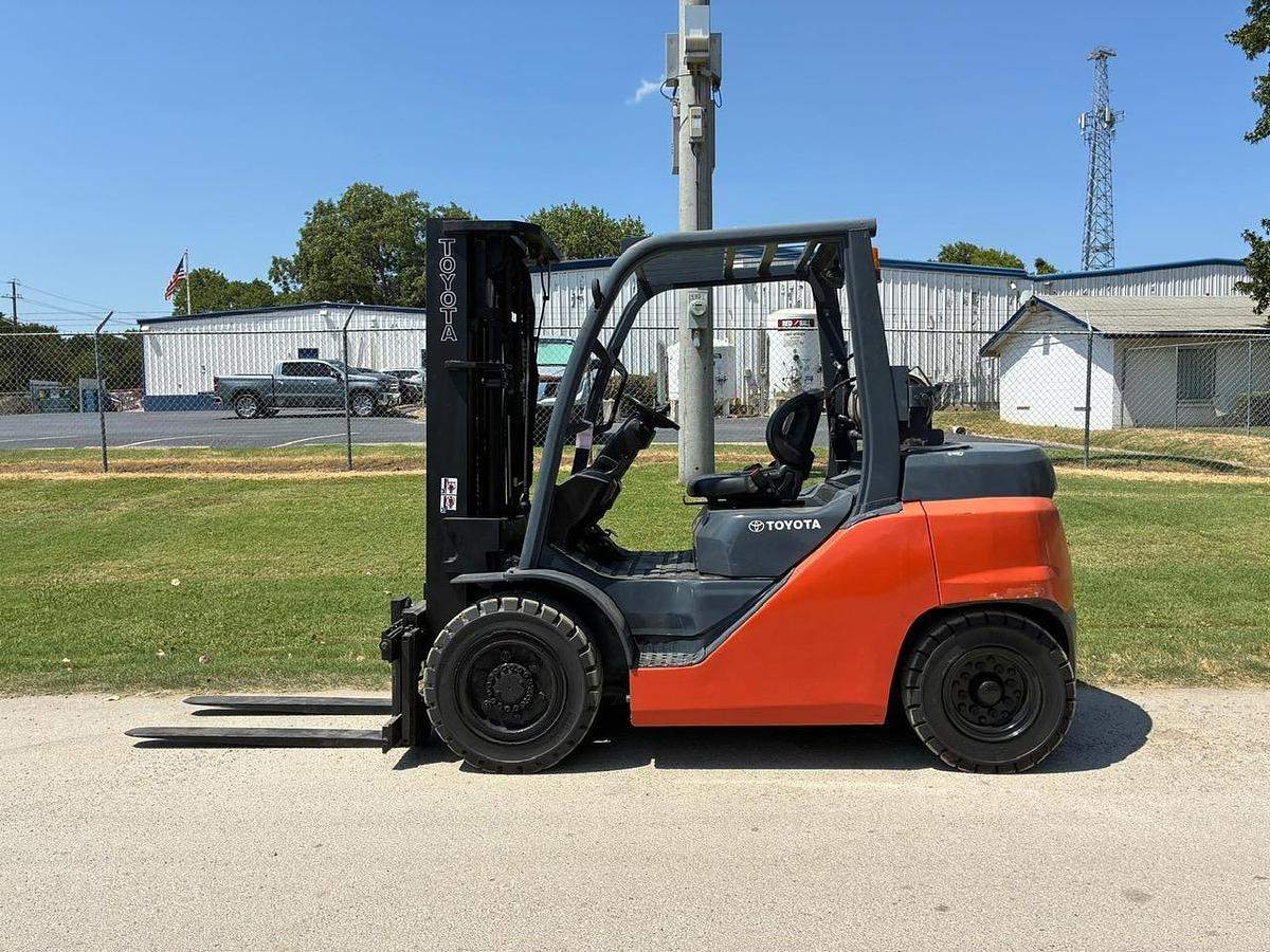 Used 2019 TOYOTA 8FG35U