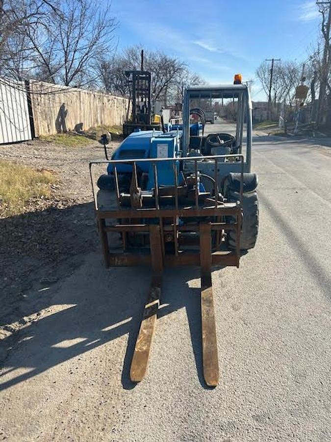 Used 2012 GENIE GTH5519