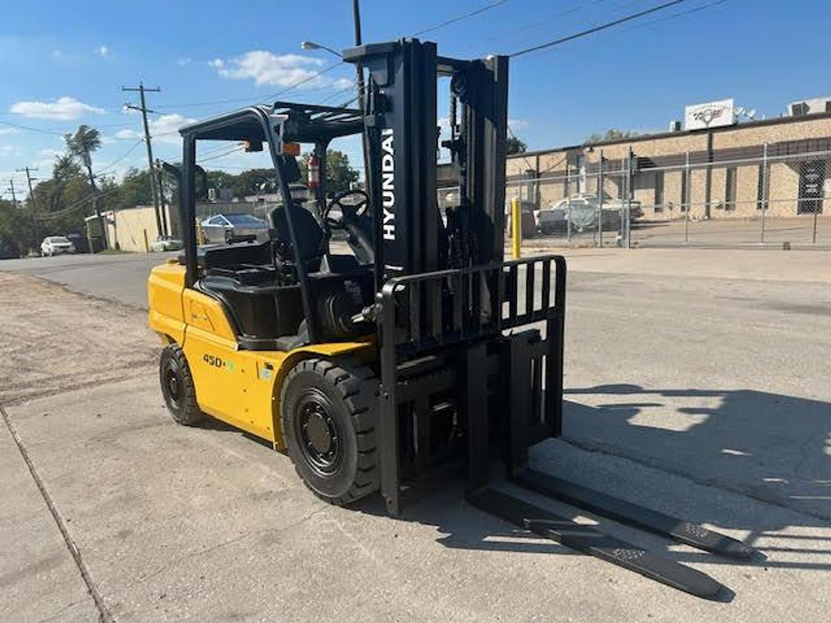 Used 2016 Hyundai 45D-9