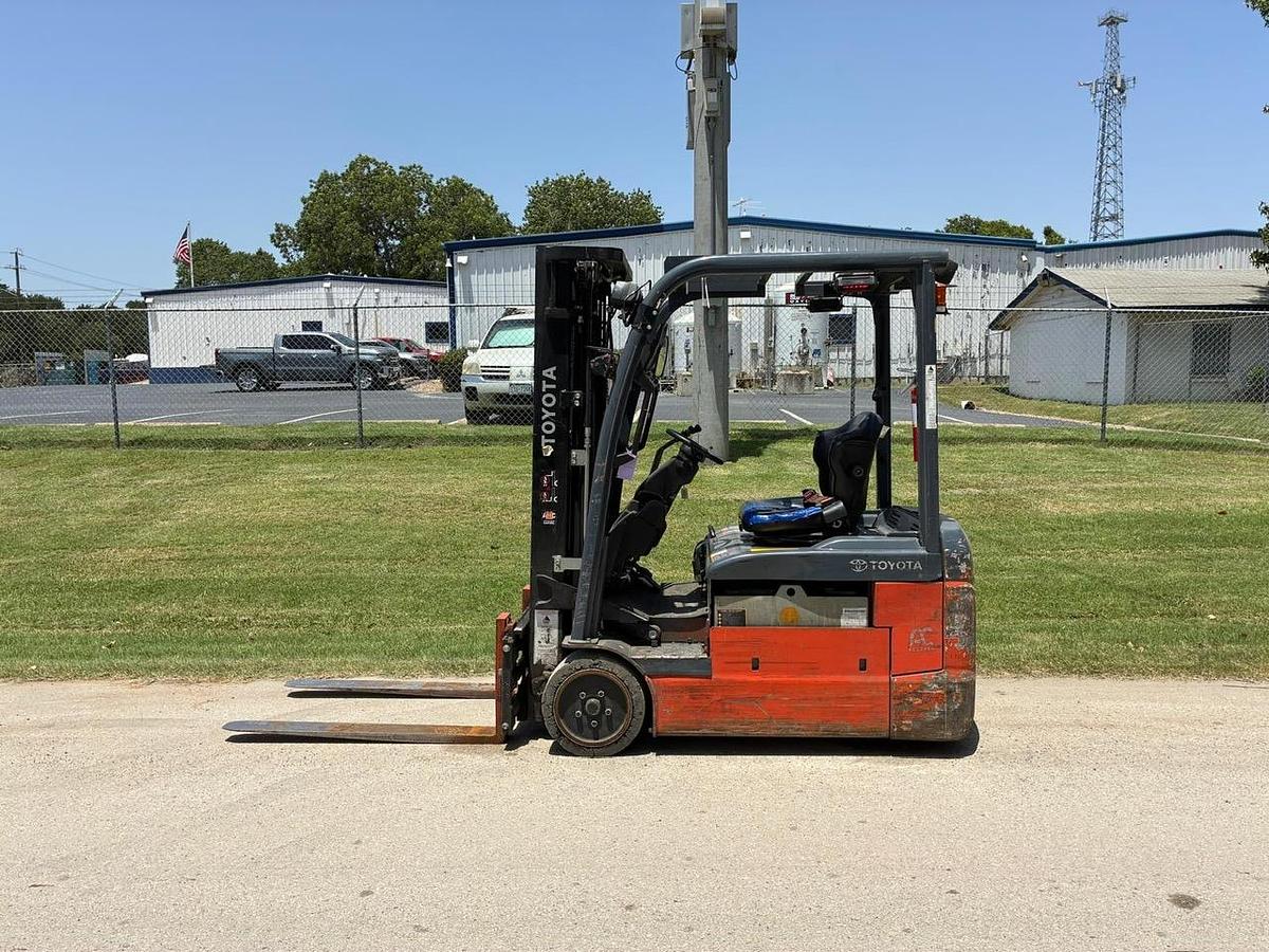 Used 2022 TOYOTA 8FBE20U