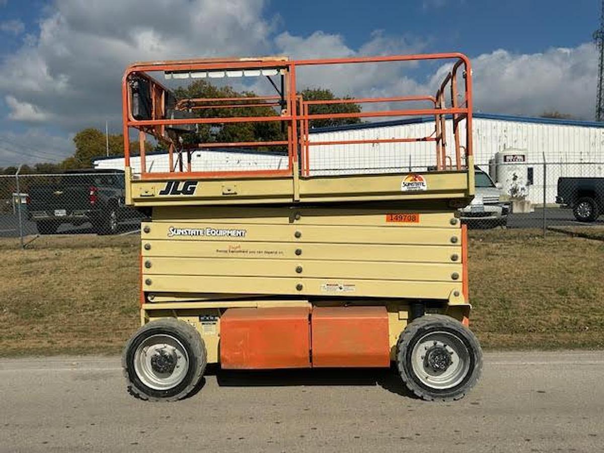 Used 2016 JLG M4069