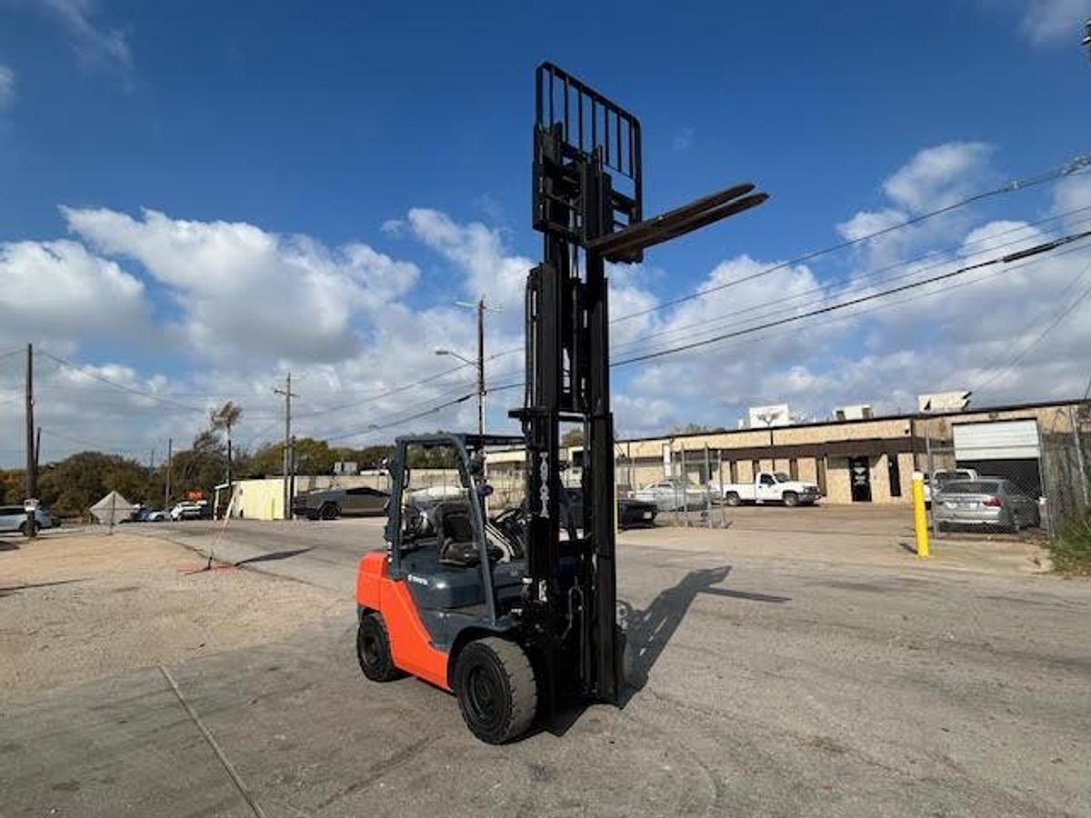 Used 2019 Toyota 8FGU30 6000LBS