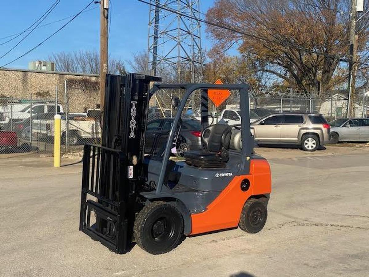 Used 2016 Toyota 8FGU25