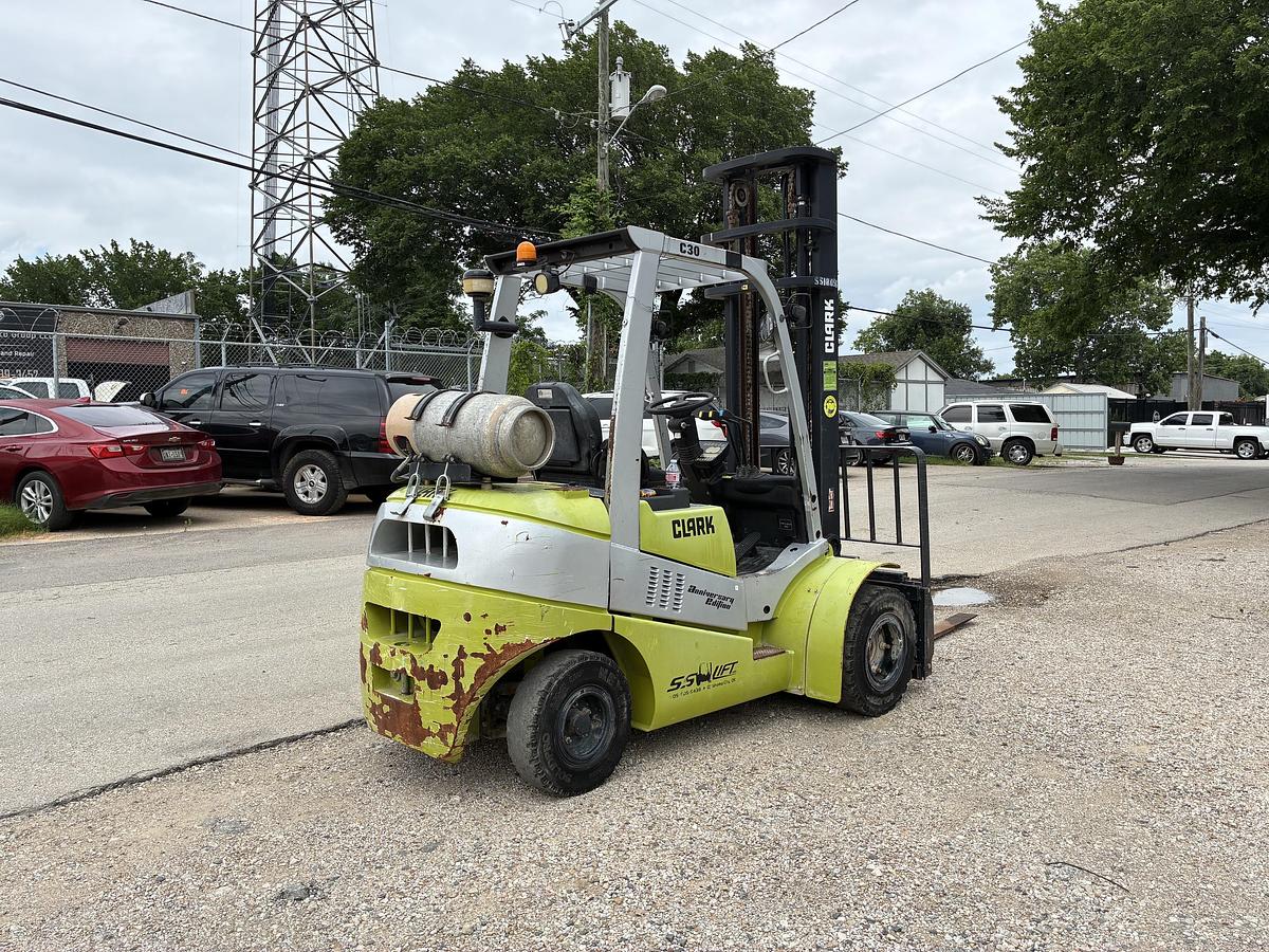 Used 2017 CLARK C30L