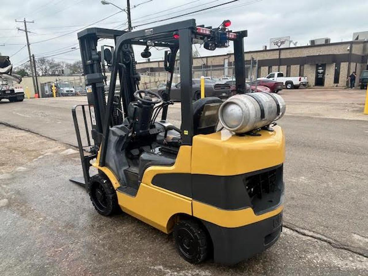 Used 2017 CAT 2C6000