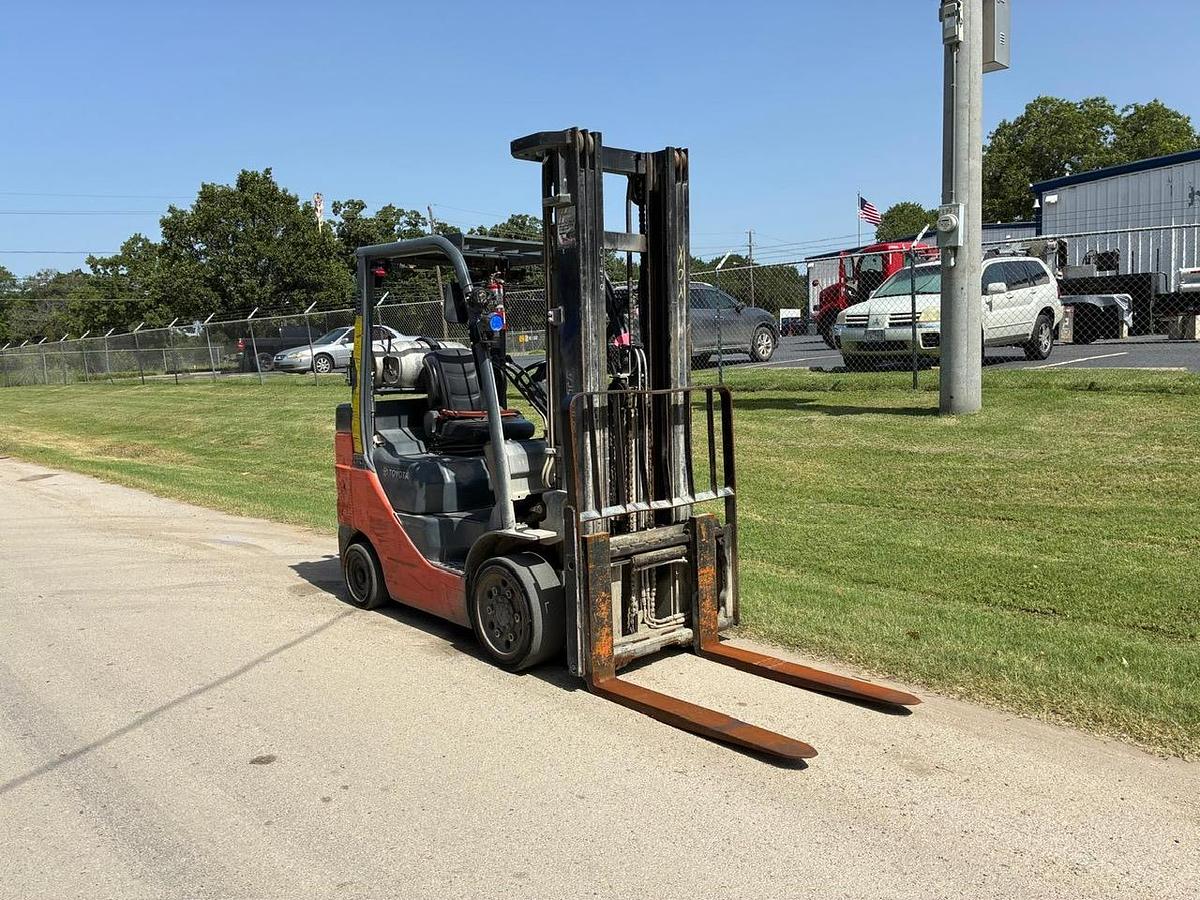 Used 2021 TOYOTA 8FGCU30