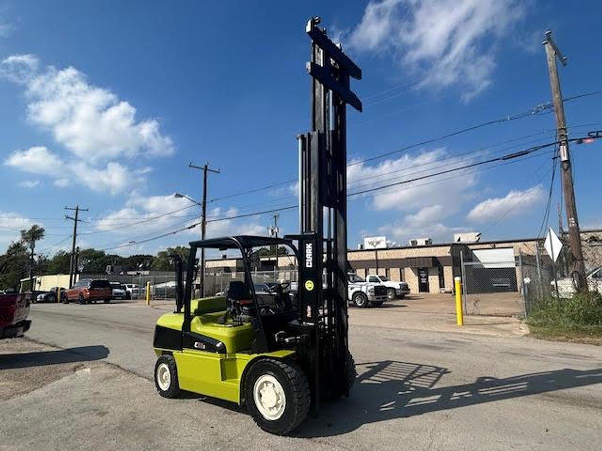 Used 2019 CLARK C55SD