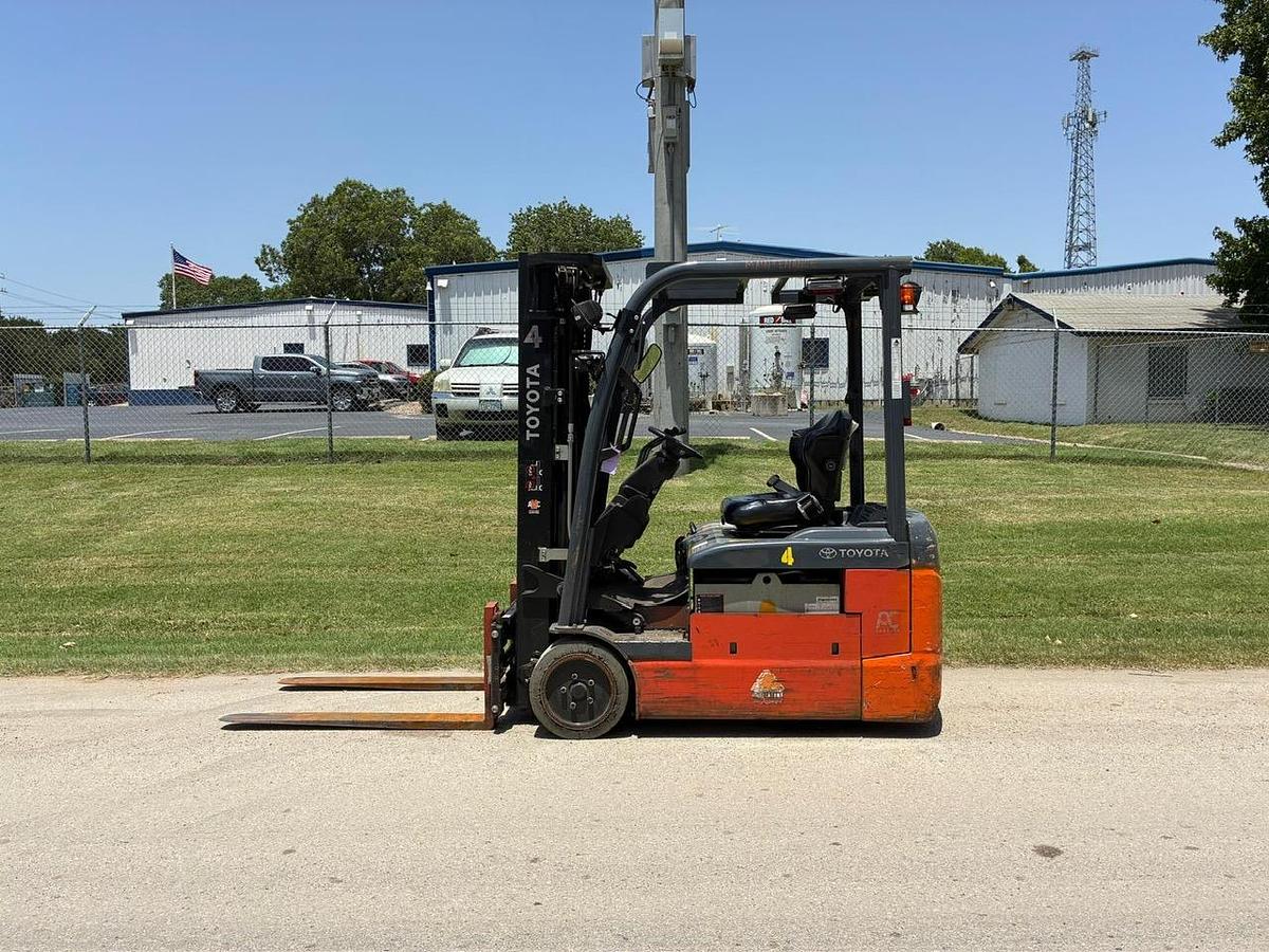 Used 2022  Toyota 8FBE20U