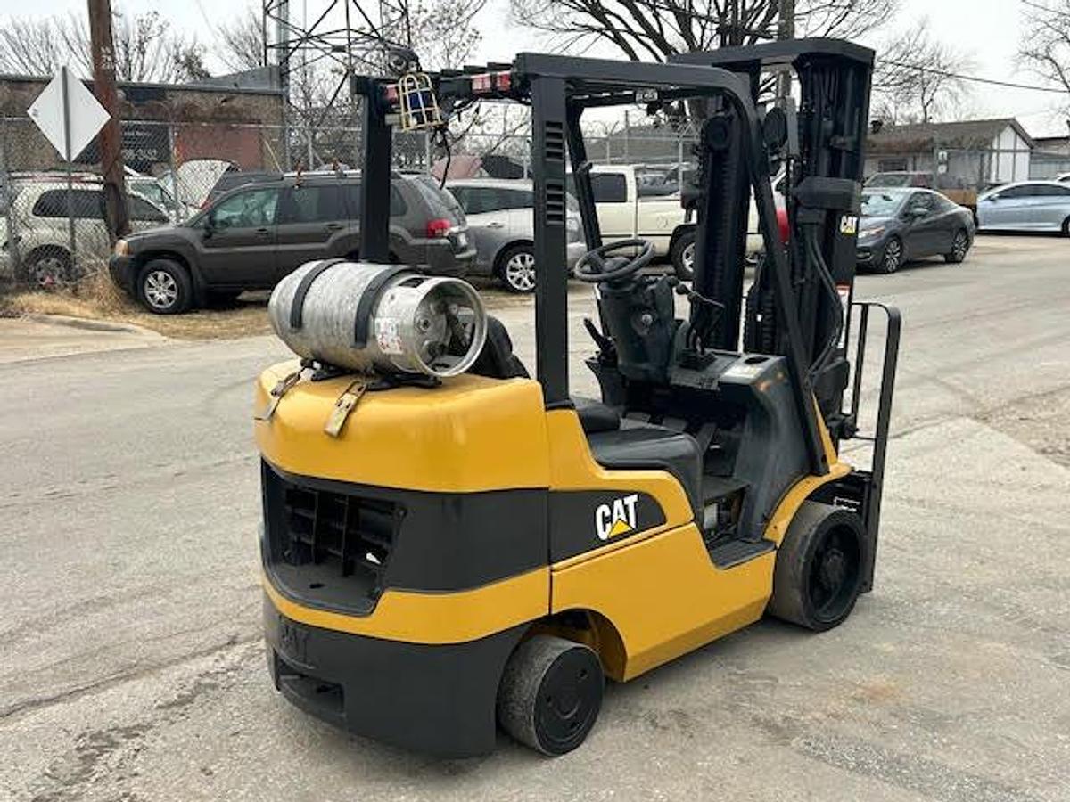 Used 2017 CAT 2C6000