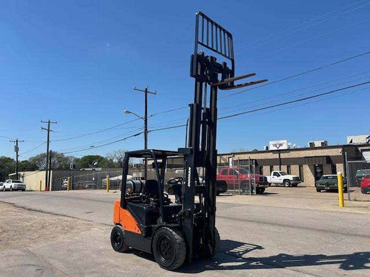 Used 2020 Doosan G25N-7  5000LBS
