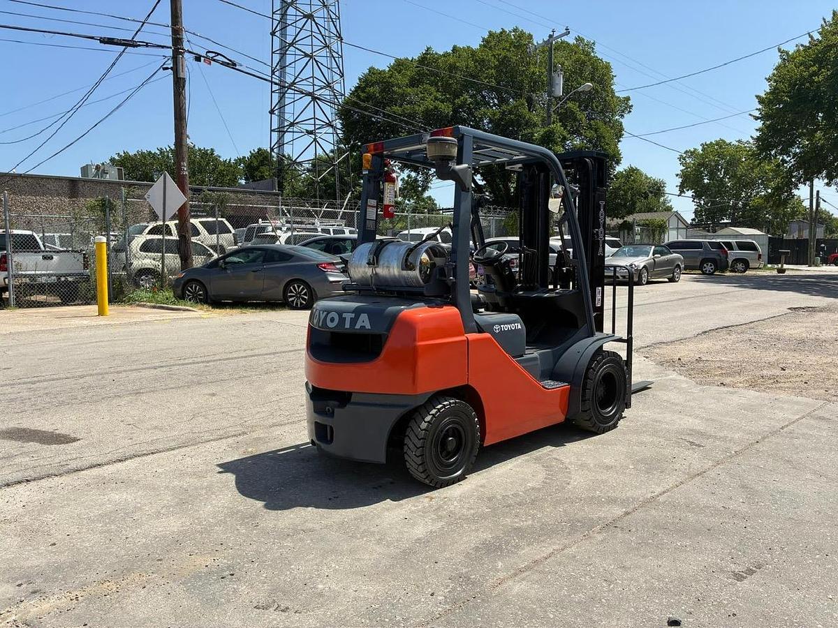 Used 2019 TOYOTA 8FGU25