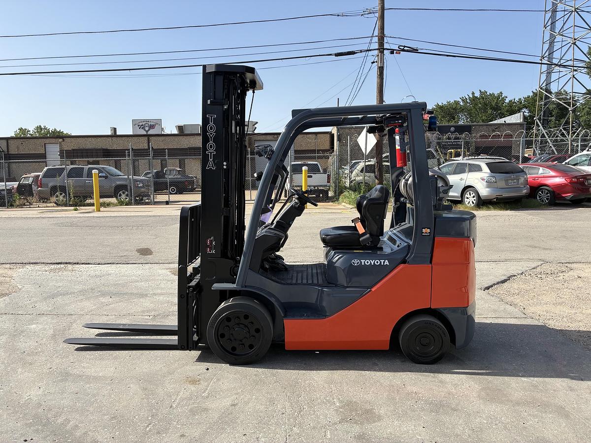 Used 2021 TOYOTA 8FGCU30
