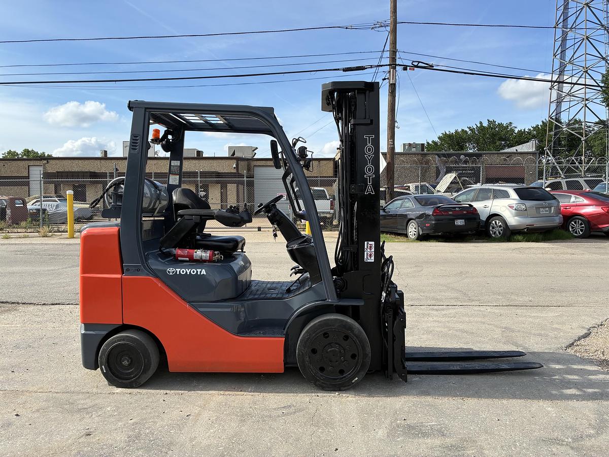Used 2016 TOYOTA 8FGCU30 6000 LBS
