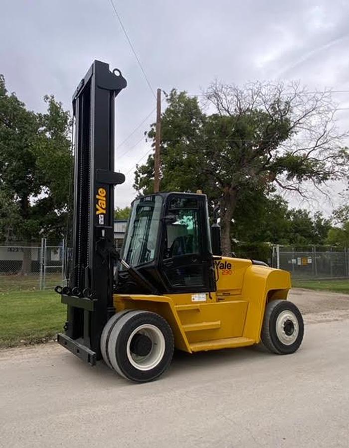 Used 2014 Yale GDP230DCECDV176