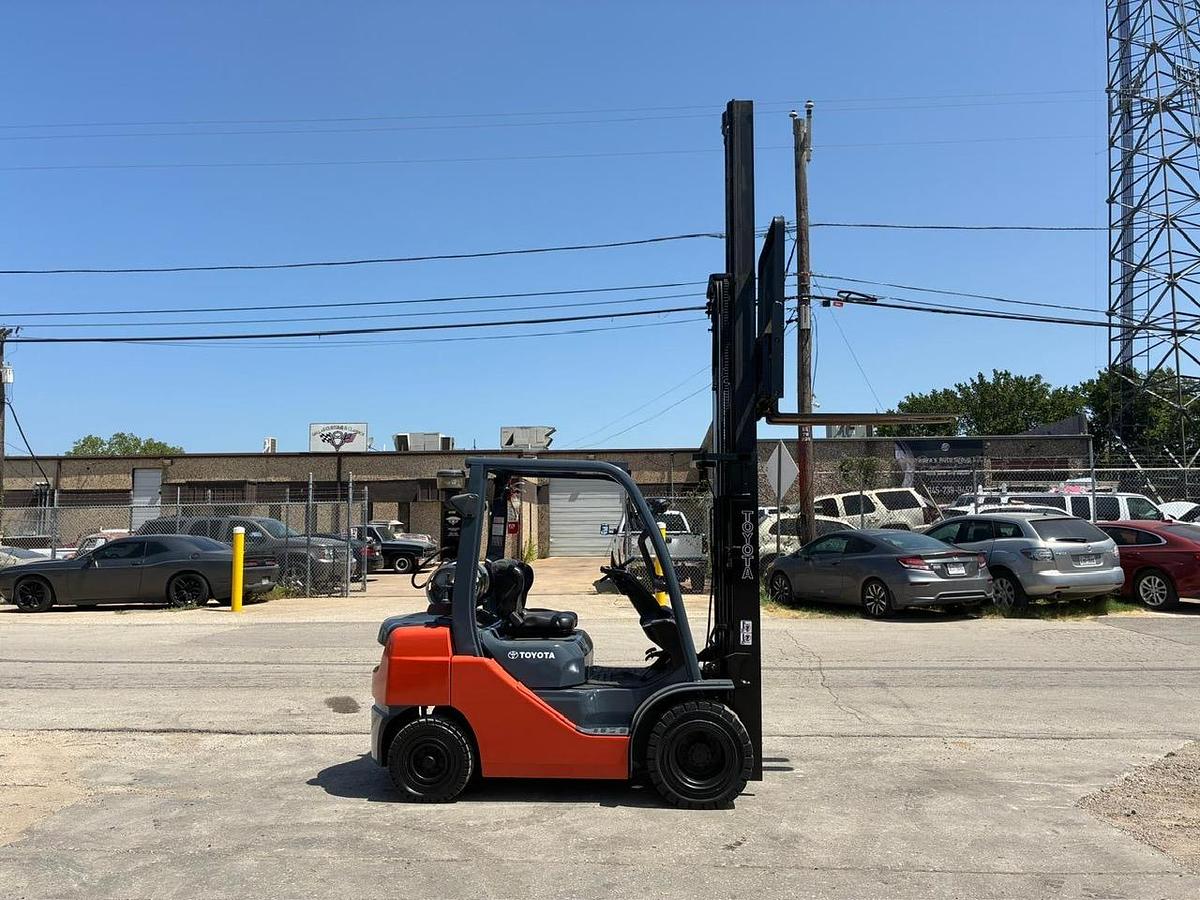 Used 2019 TOYOTA 8FGU25