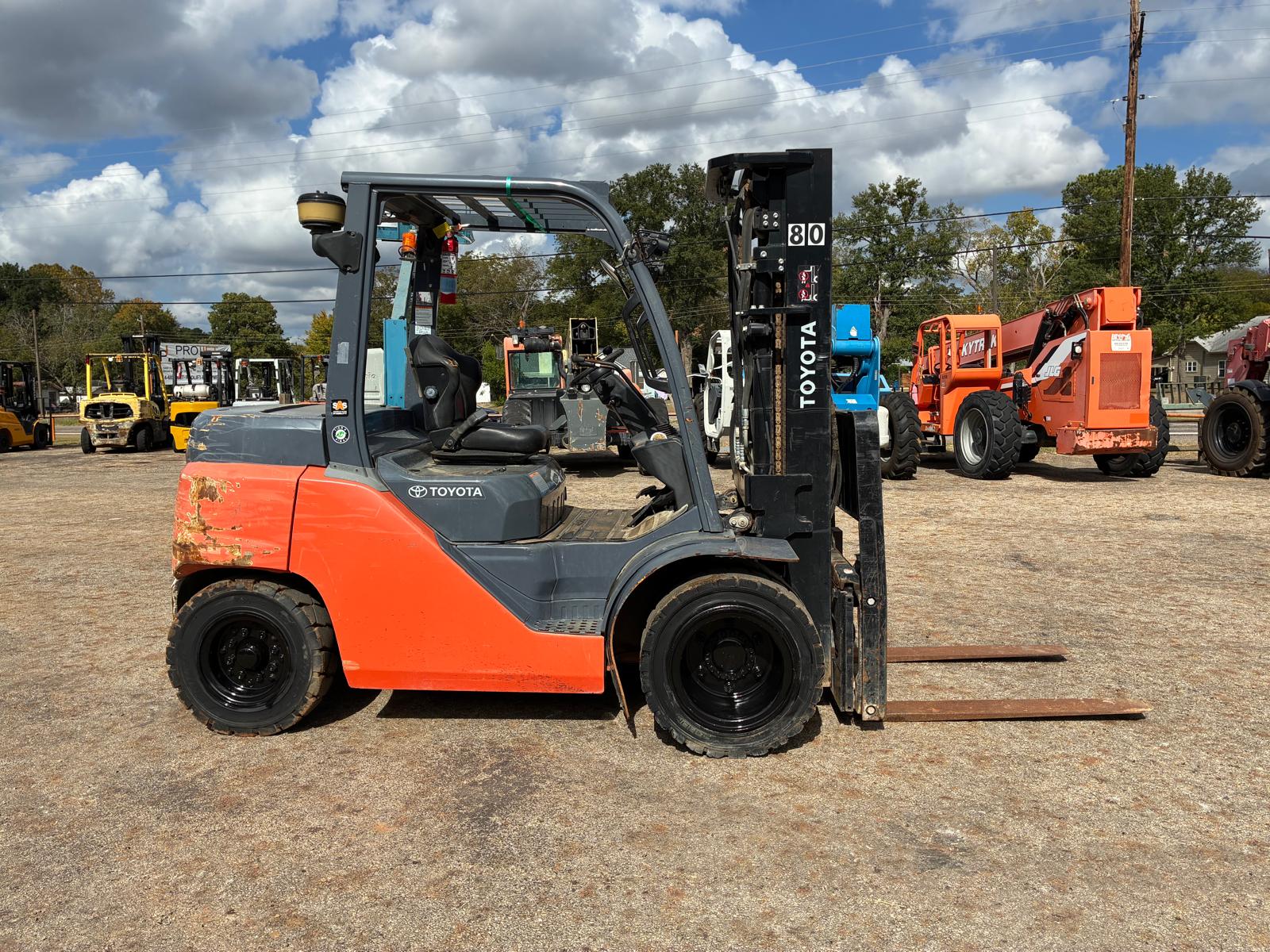 Used 2022 Toyota 8FD35U