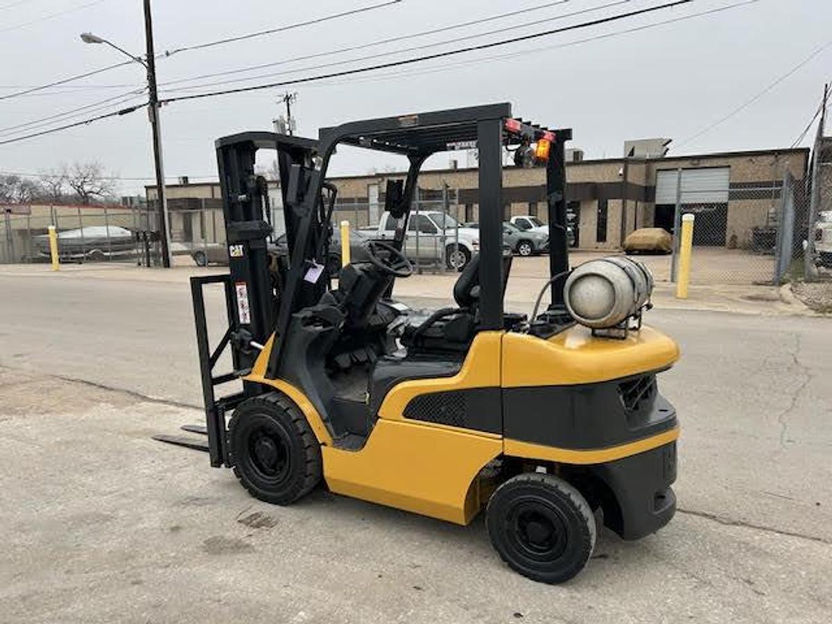 Used 2020 CAT GP25N
