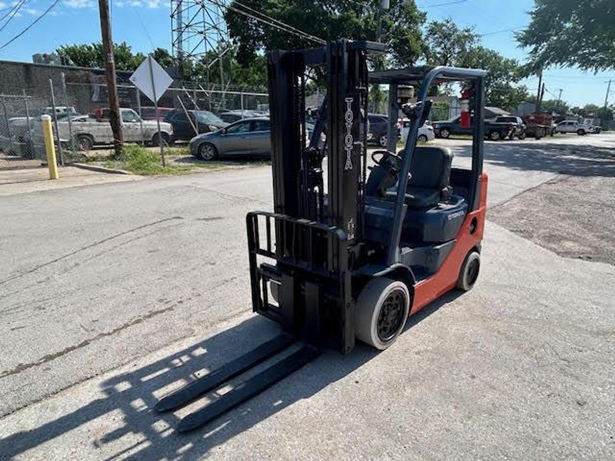 Used 2017 Toyota 8FGCU25