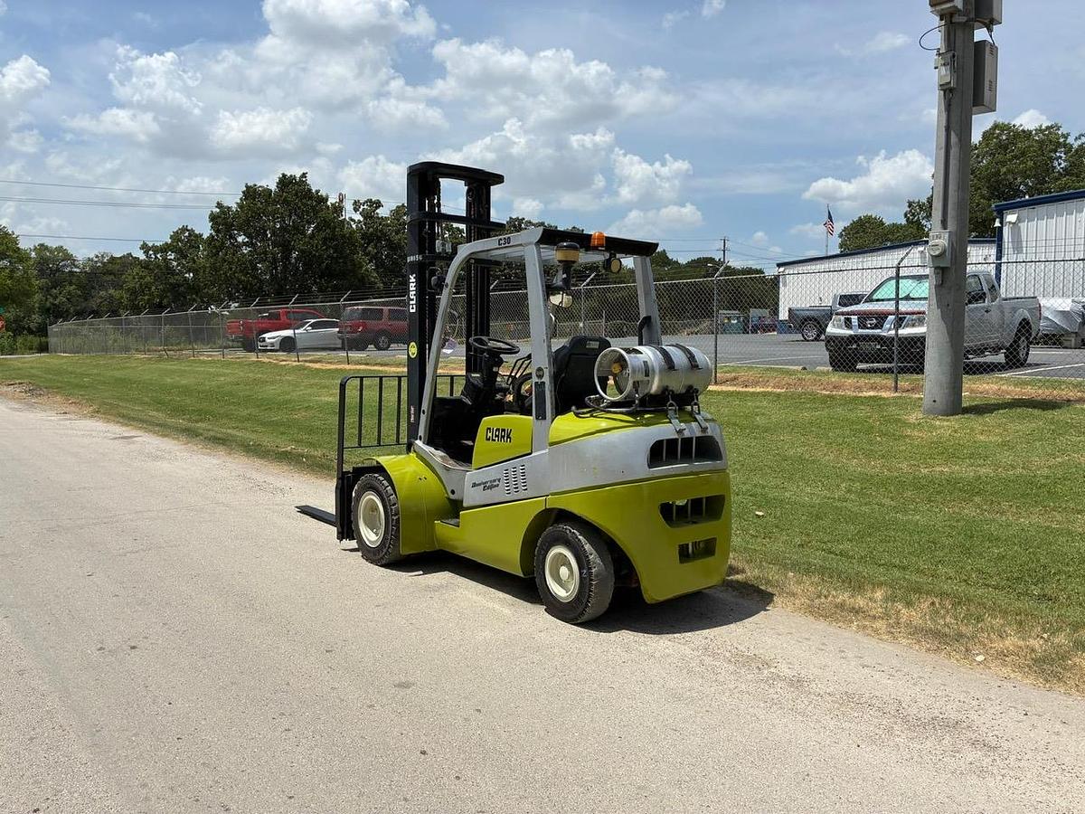 Used 2017 CLARK C30L