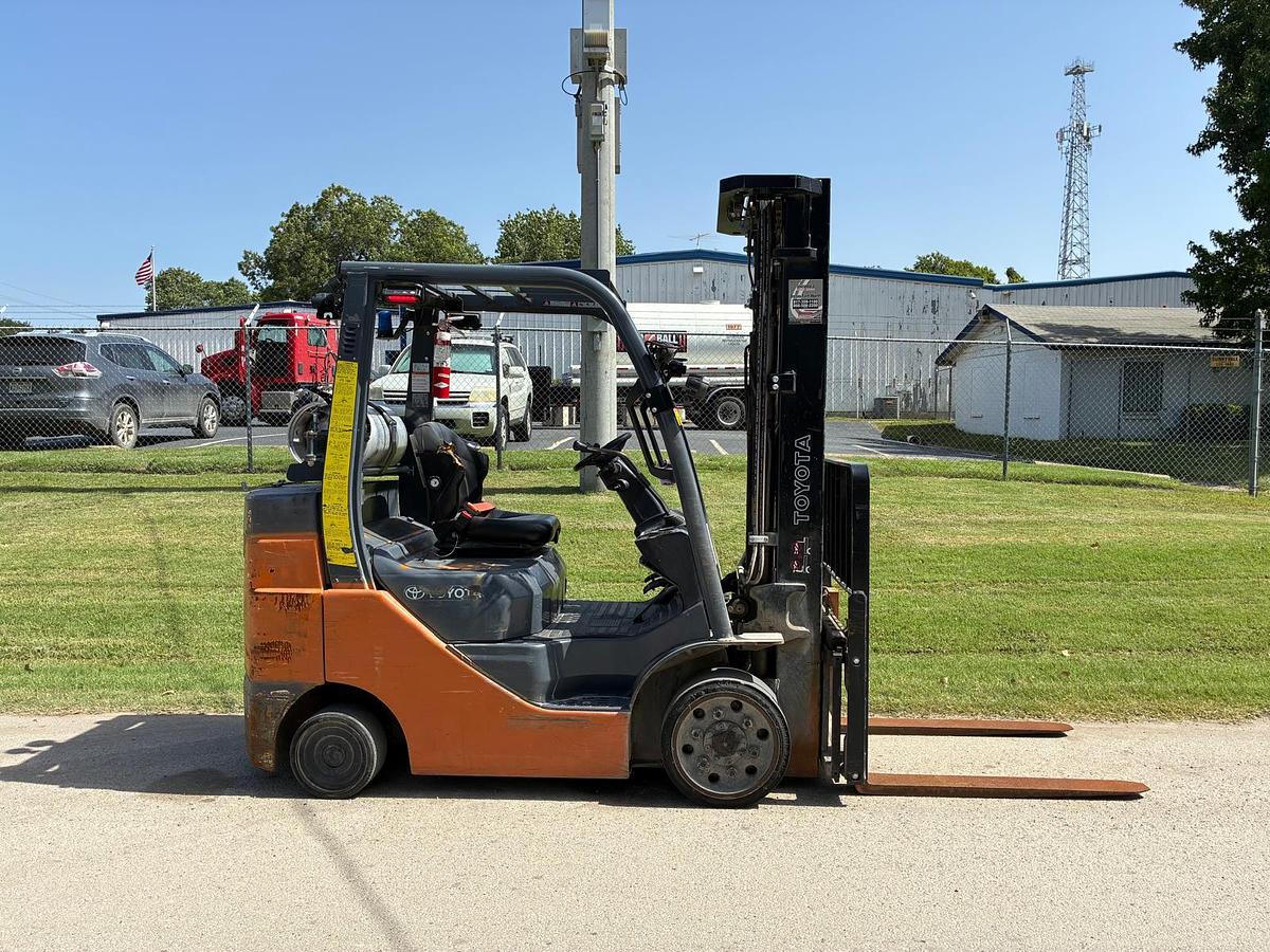 Used 2020 TOYOTA 8FGCU30