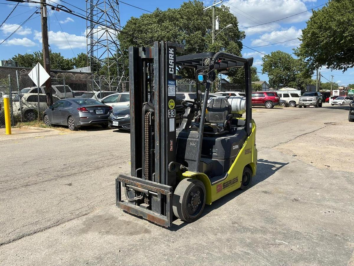 Used 2021 CLARK S25CL