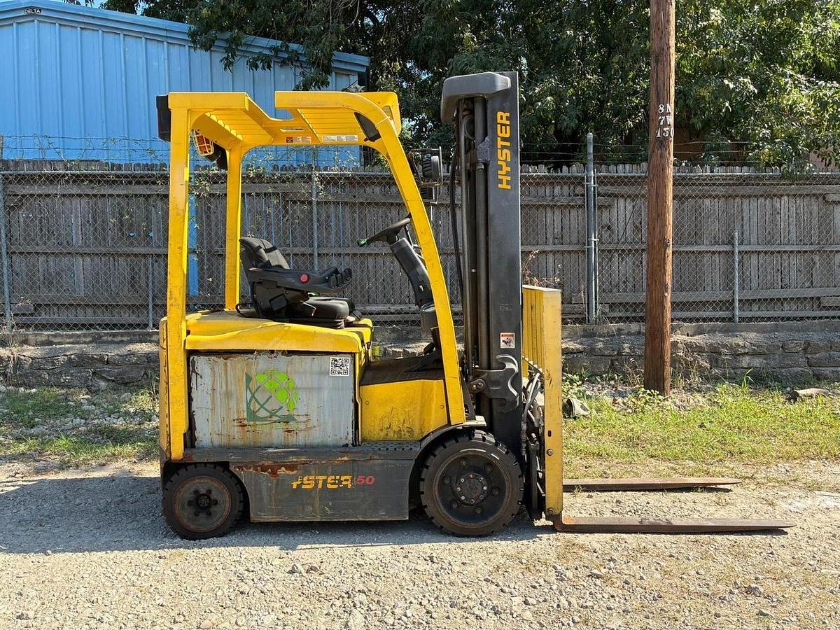 Used 2014 HYSTER E50XN-33