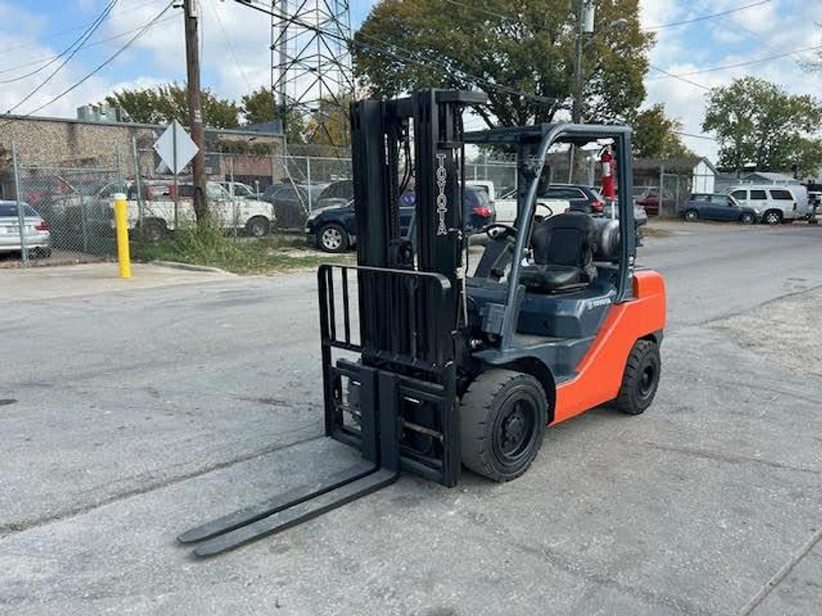 Used 2019 Toyota 8FGU30 6000LBS