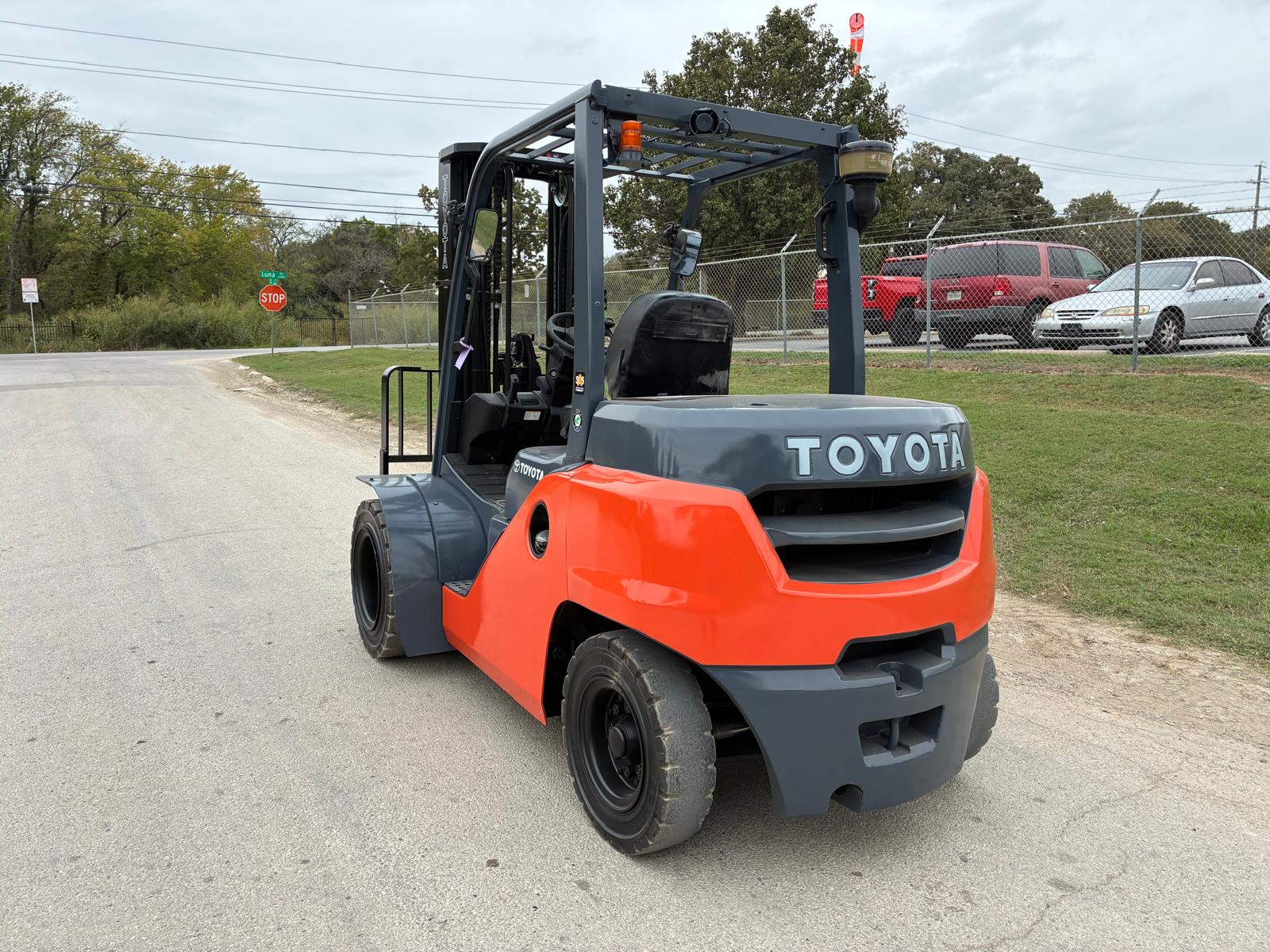 Used 2022 Toyota 8FD35U