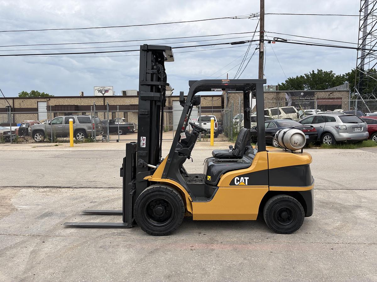 Used 2023 CAT GP35N5