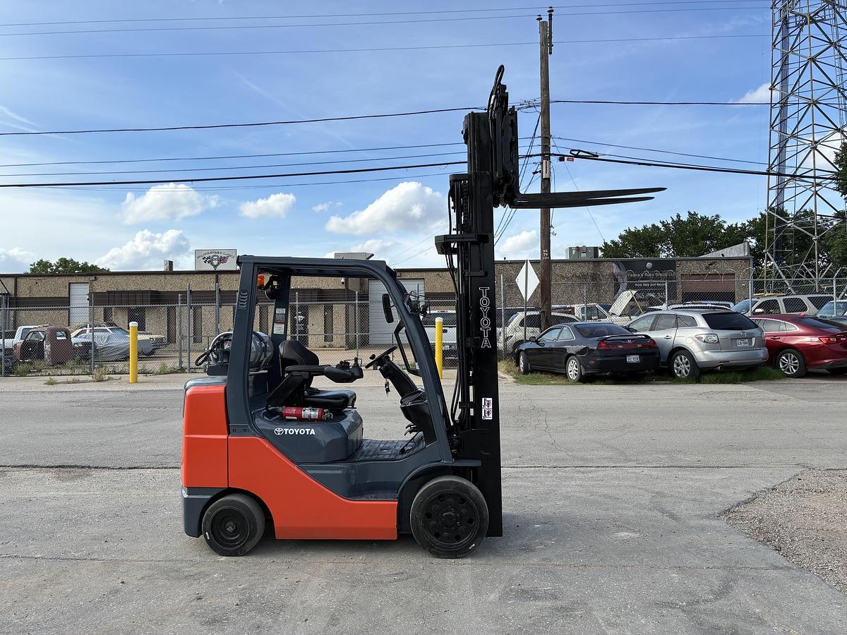 Used 2016 TOYOTA 8FGCU30 6000 LBS