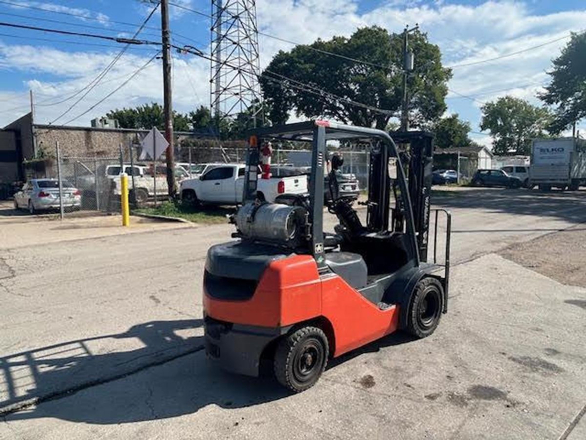 Used 2011 Toyota 8FGU25