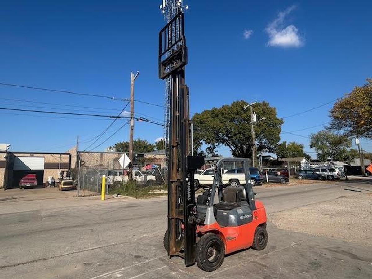 Used 2001 Toyota 7FGU25