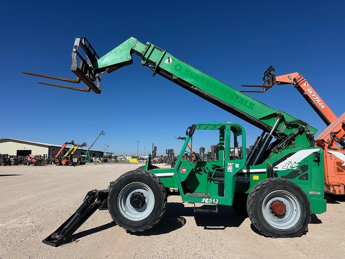 Used 2013 JLG 10042