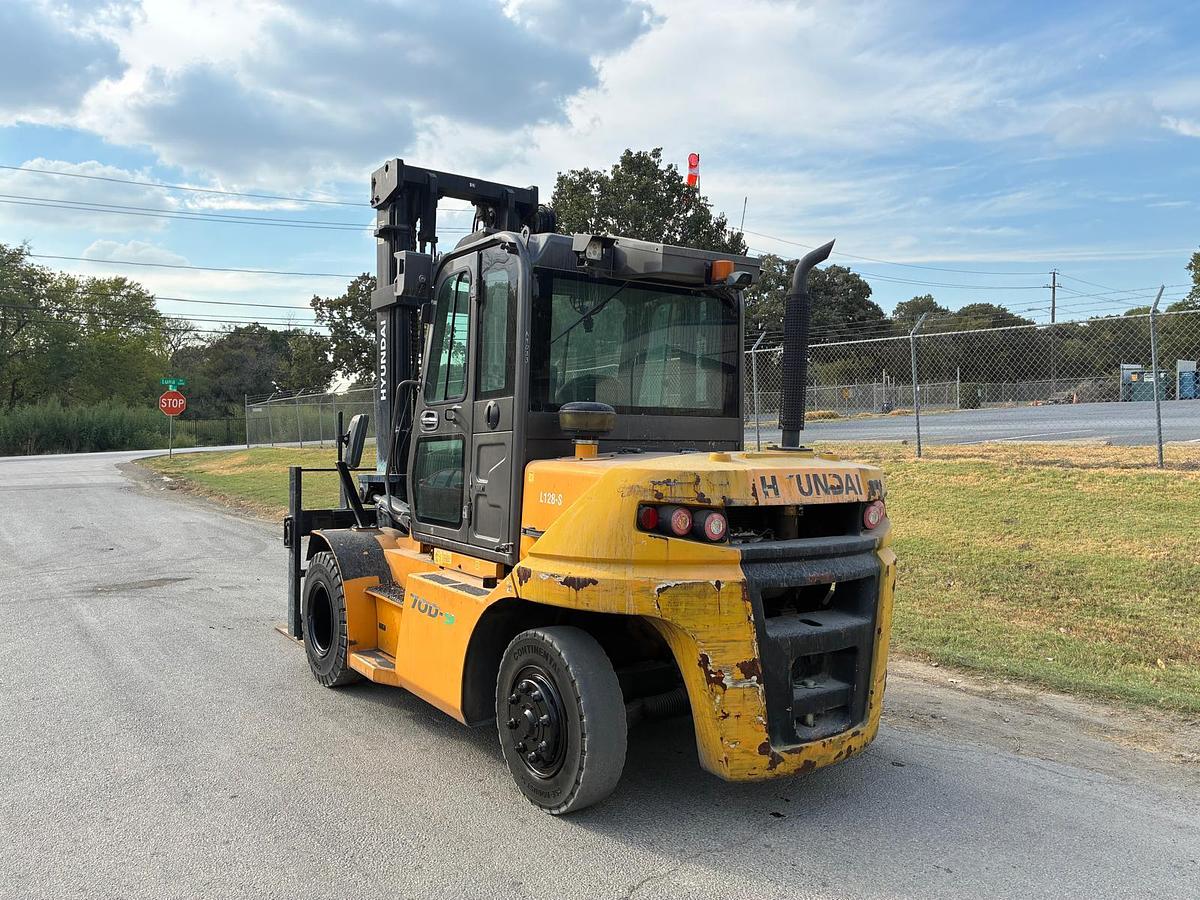 Used 2020 Hyundai 70D-9
