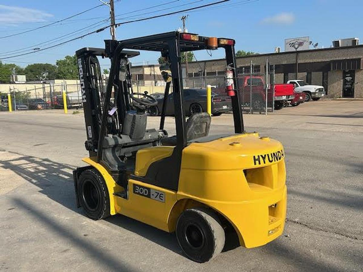 Used 2014 Hyundai 30D-7E