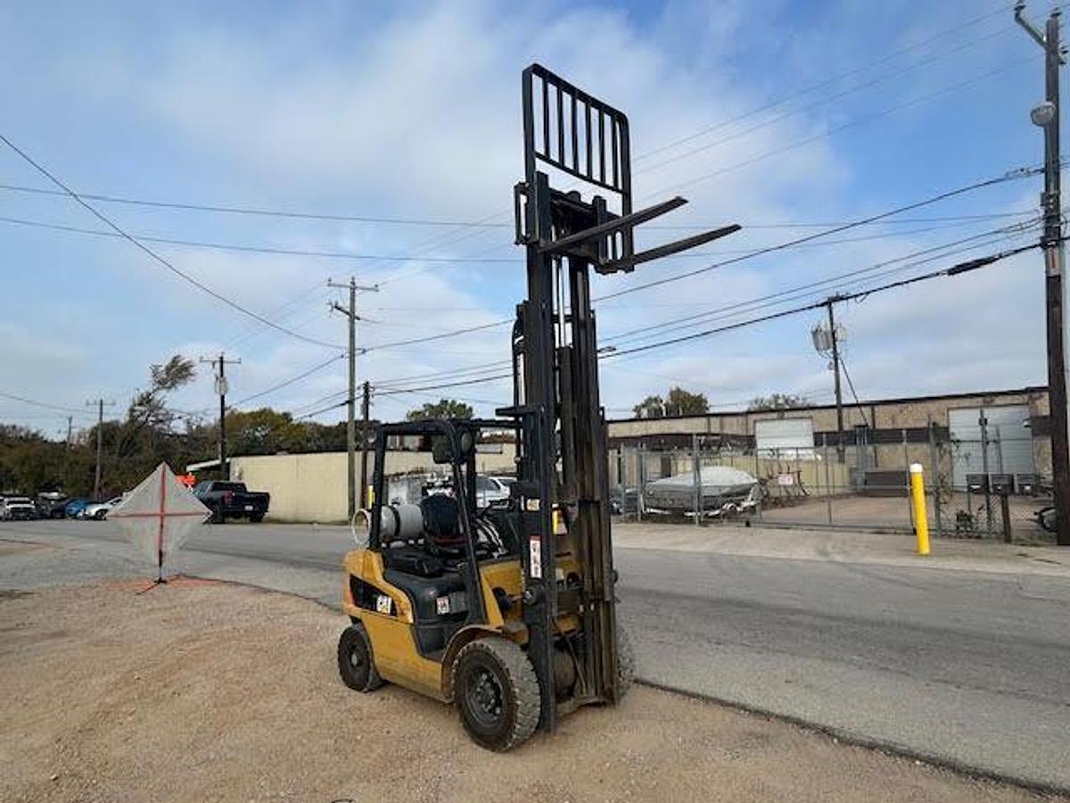 Used 2018 CAT GP25N 5000LBS