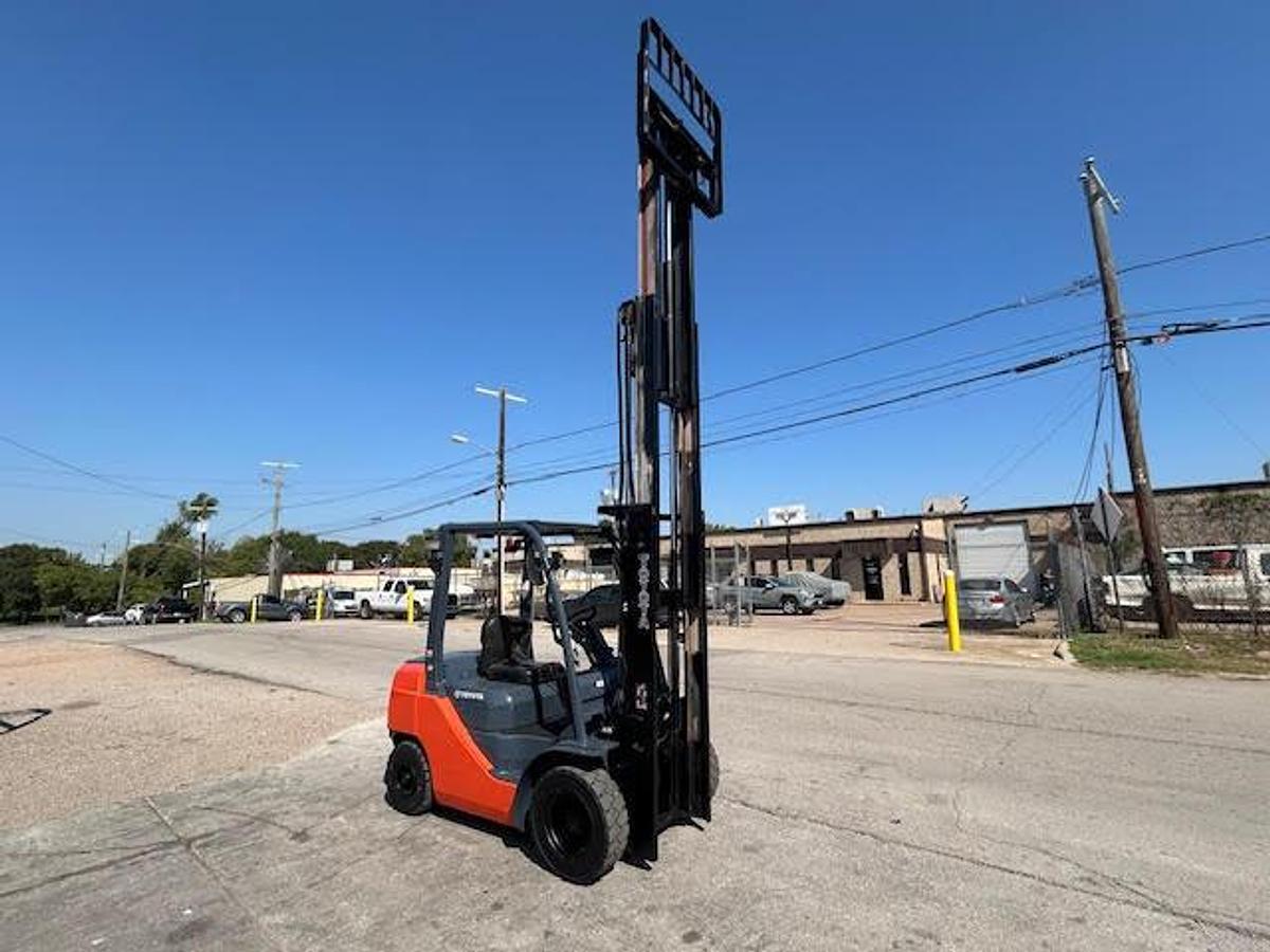 Used 2017 Toyota 8FGU25