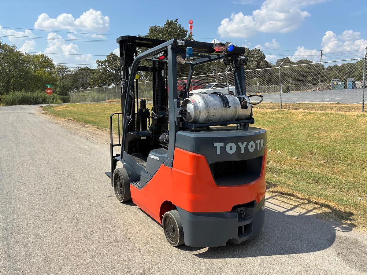 Used 2020 TOYOTA 8FGCU30