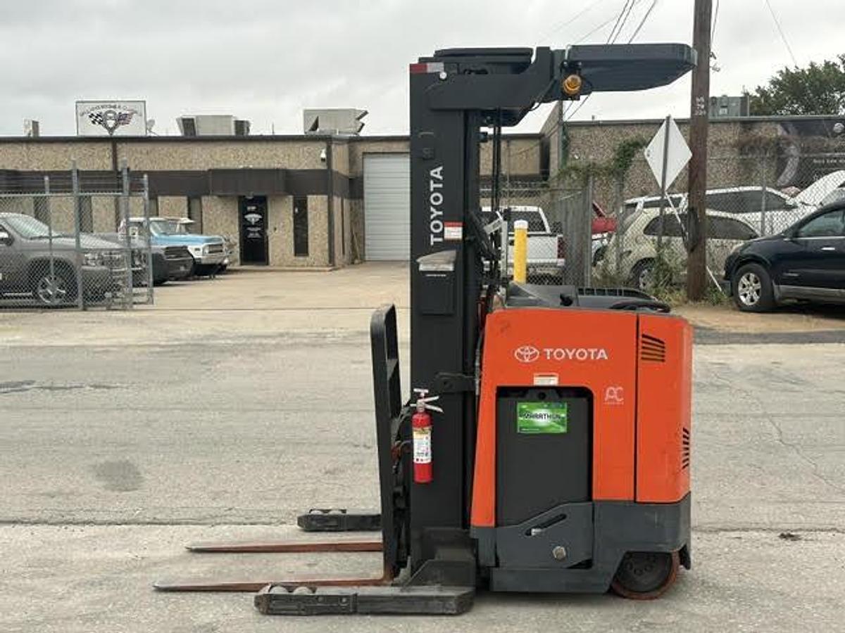 Used 2019 Toyota 9BRU23