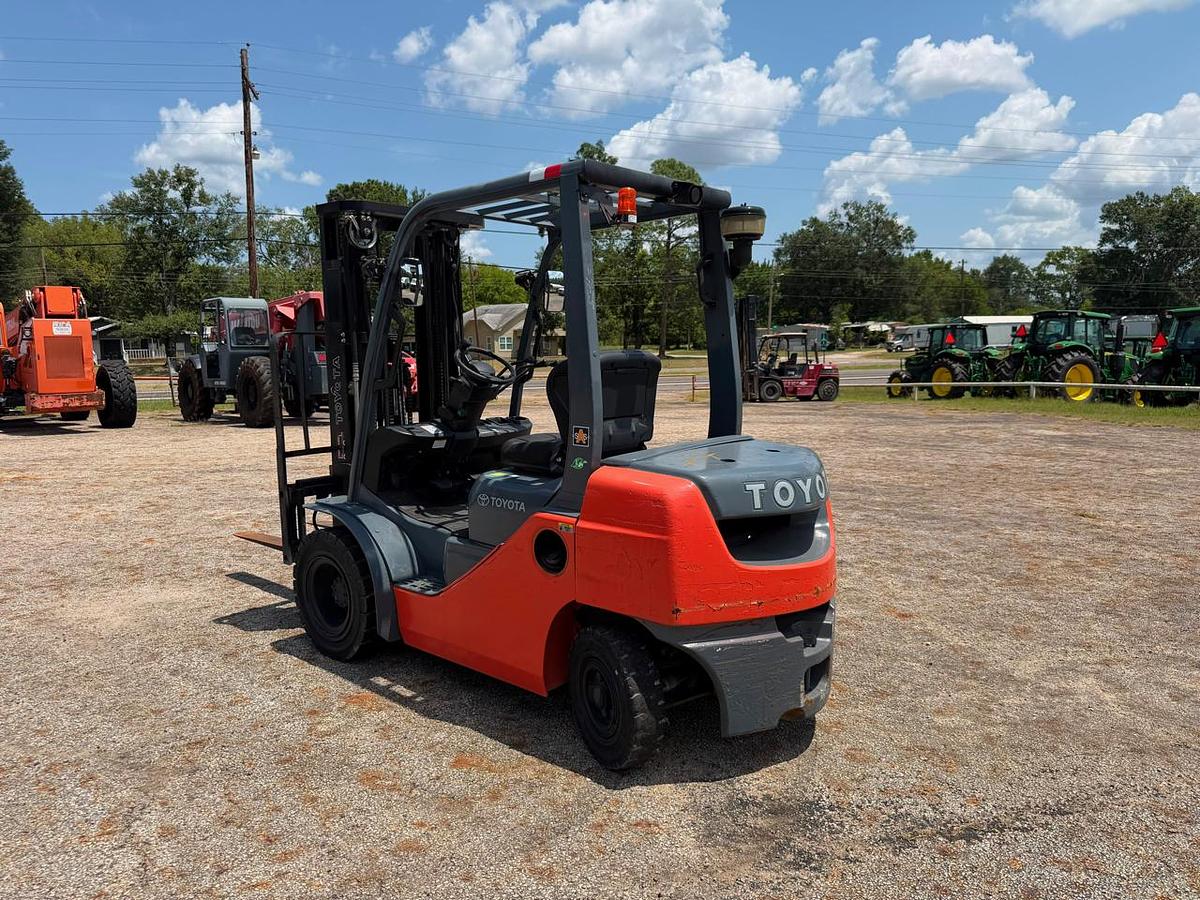 Used 2019 TOYOTA 8FGU25
