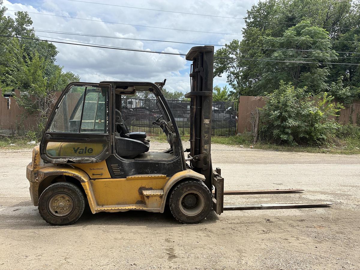Used 2013 Yale GDP155VXNJJY126
