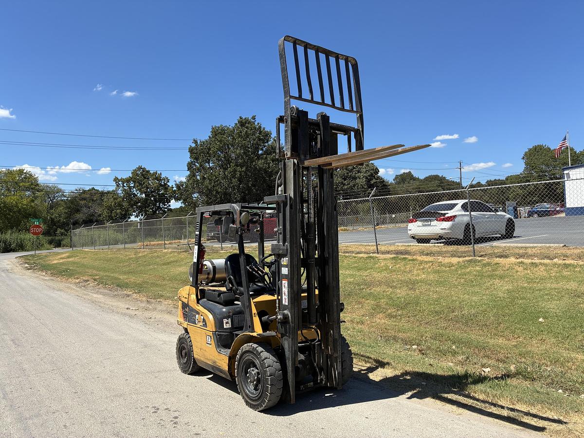 Used 2015 CAT GP25NLP