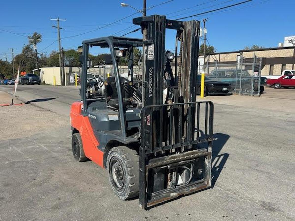 Used 2016 Toyota 8FGU32 6500LBS 