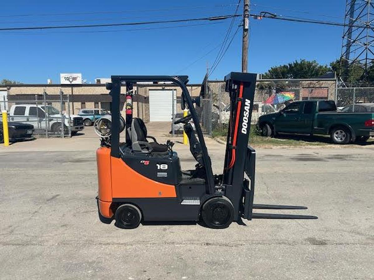 Used 2012 Doosan GC18S-5